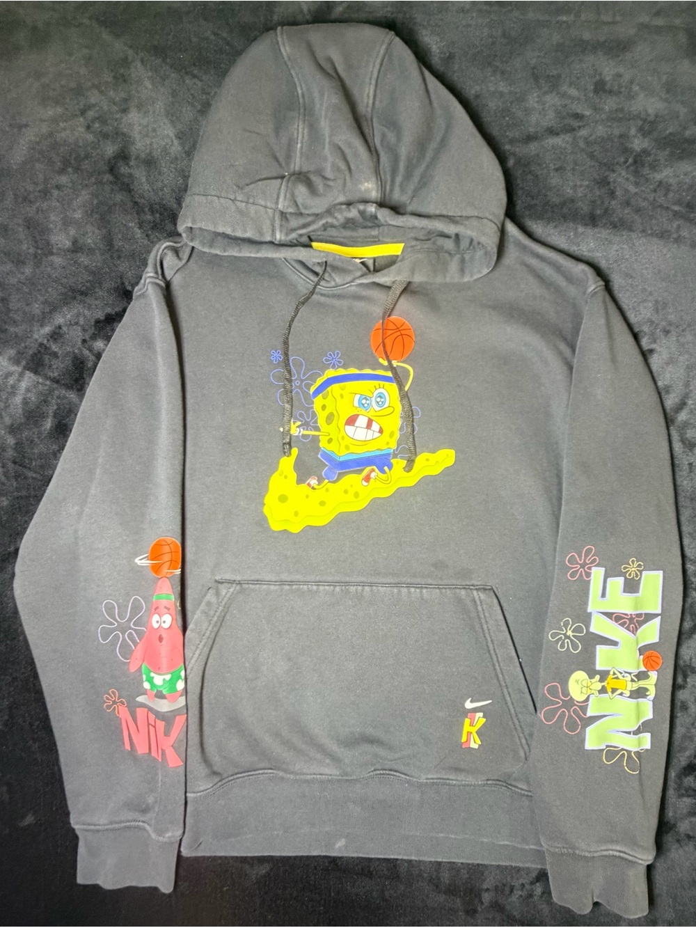 SpongeBob Kyrie Irving hoodie condition as seen size large